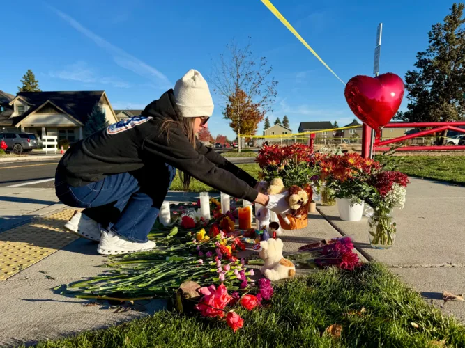Man who stopped the Oregon elementary school shooter has daughters at the school, his mom says